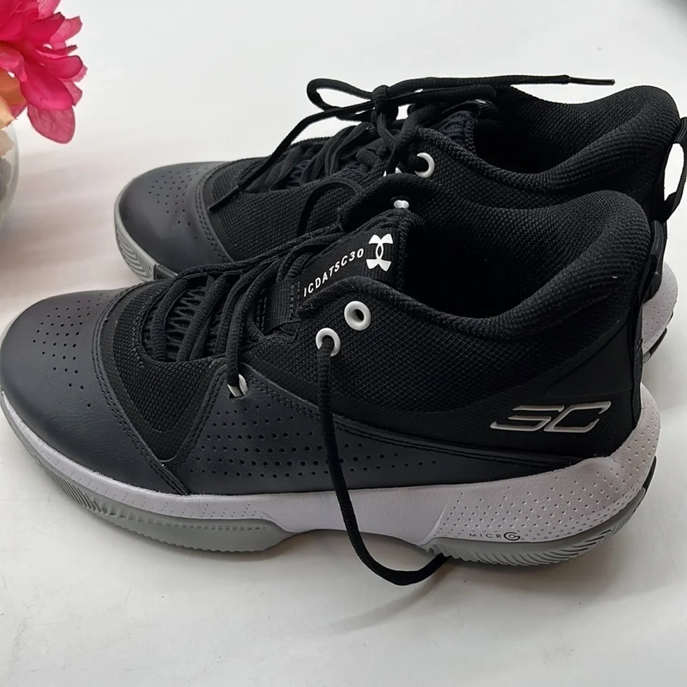 Under Armour new without
